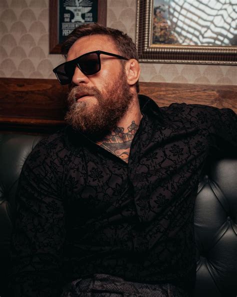 Conor McGregor Official (@thenotoriousmma) .